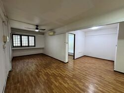 Clementi Avenue 2 Shopping Centre (D5), Retail #619858011